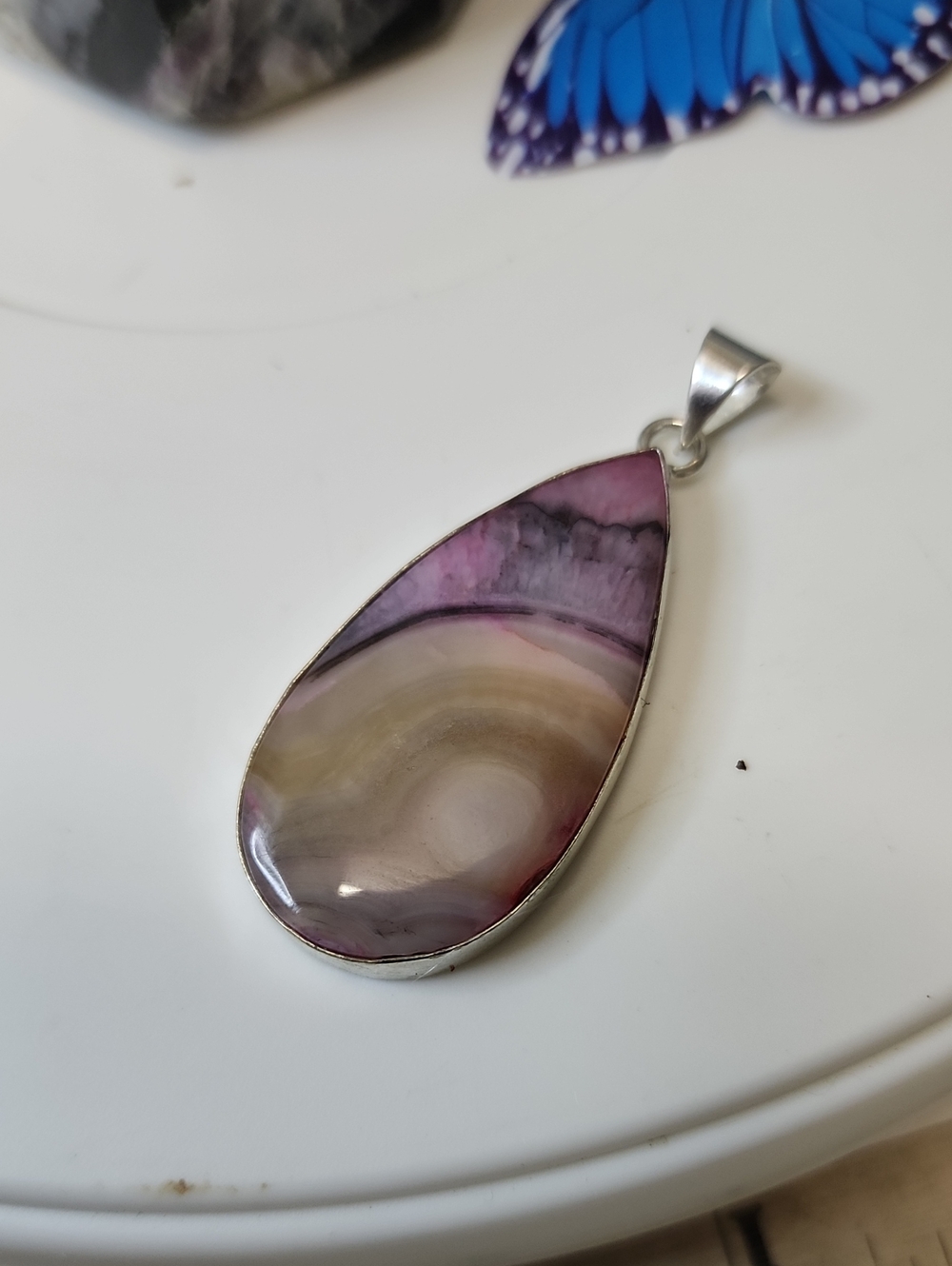 Sterling Teardrop Pink and Cream Agate Pendant
